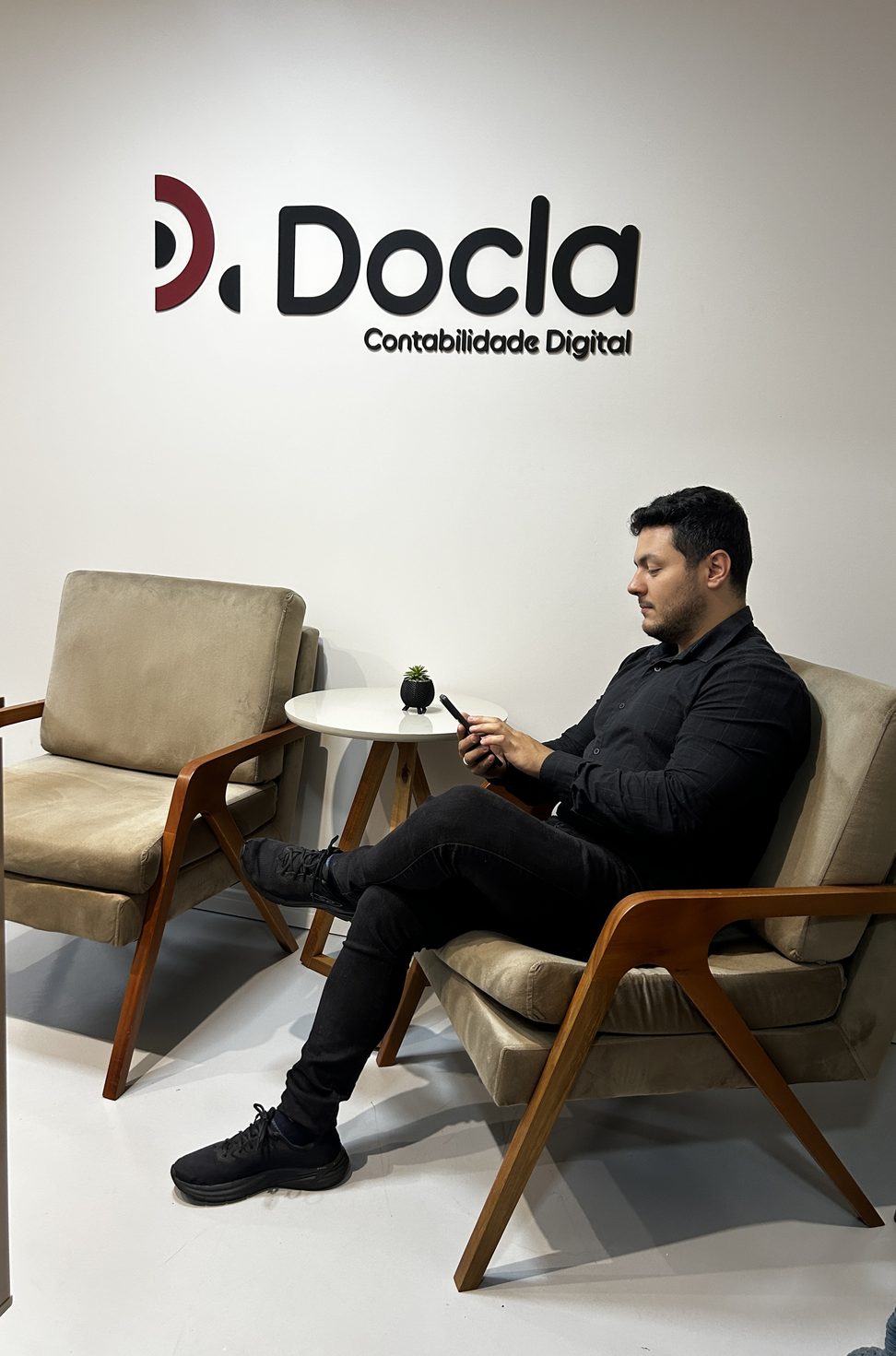 Luciano Antunes Maciel, Fundador